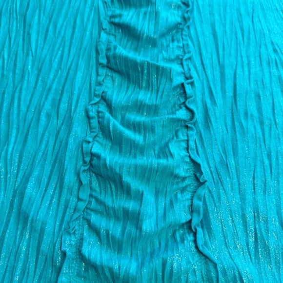 Turquoise Textured Ruffle-Front Sleeveless Tank Top - Picture 5 of 9